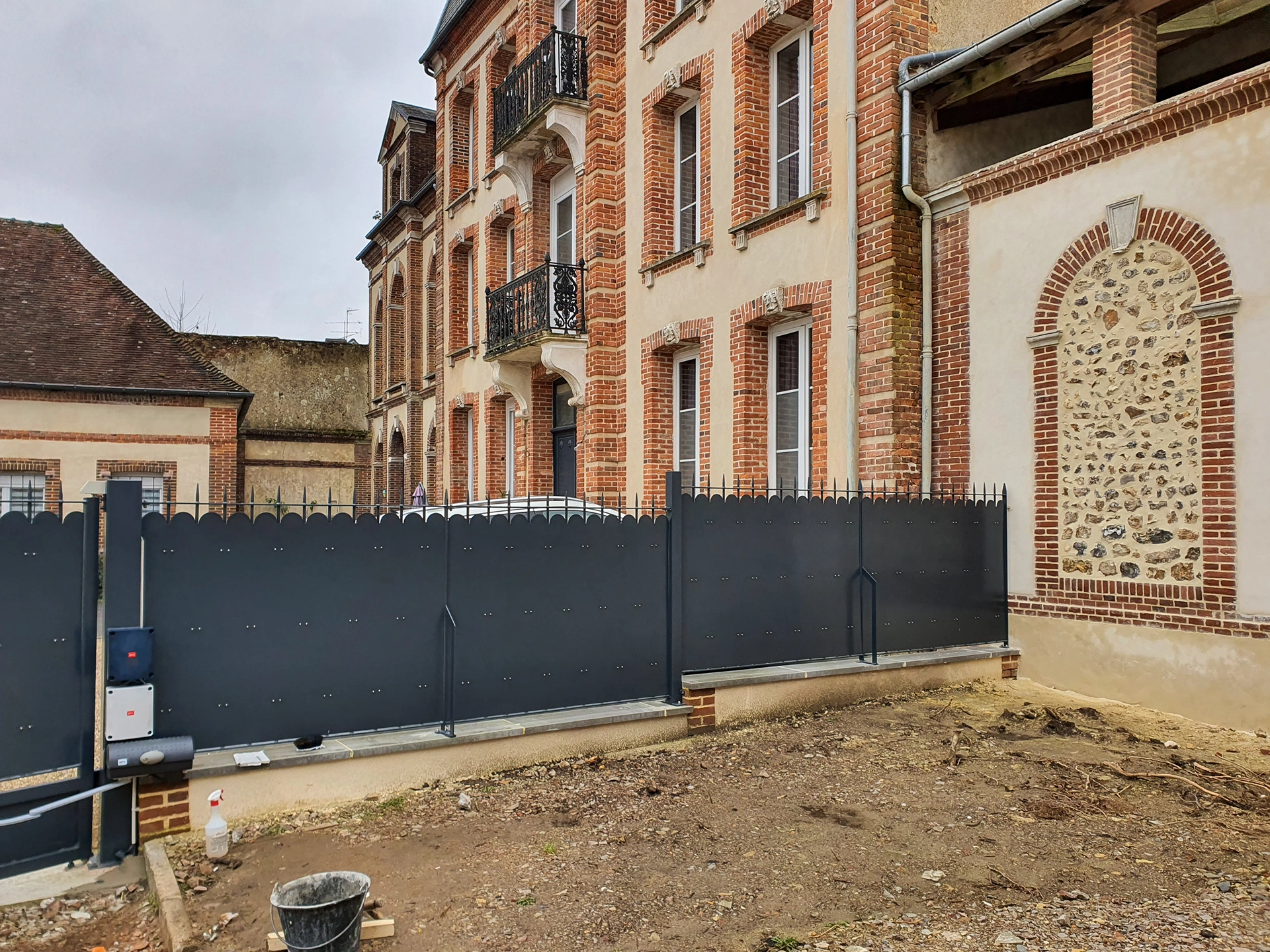 SJ Menuiserie-Métallerie Hacult - Menuisier et métallier dans l'Eure, l'Eure-et-Loir, et les Yvelines