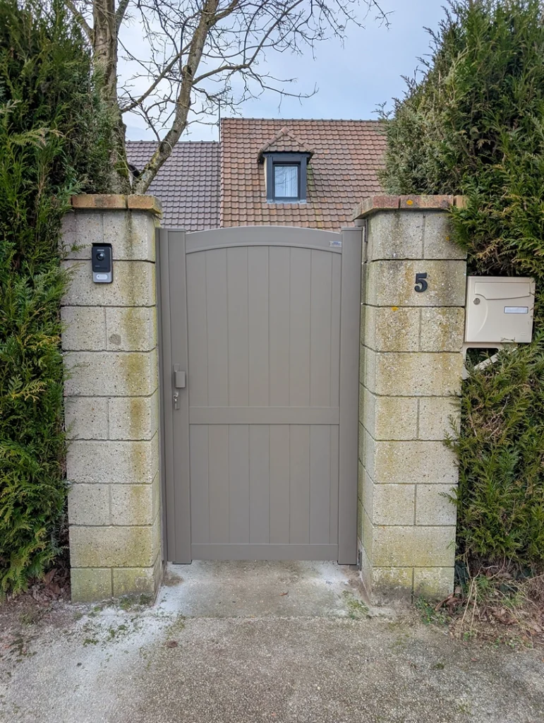 SJ Menuiserie-Métallerie Hacult - Menuisier et métallier dans l'Eure, l'Eure-et-Loir, et les Yvelines